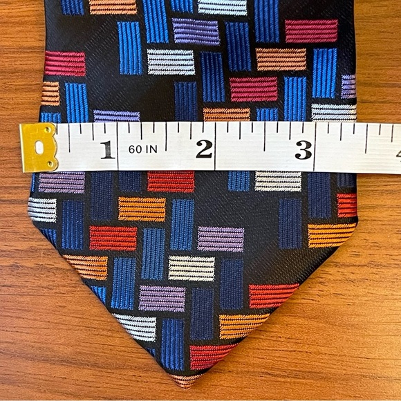 Handmade Italian Silk Tie ~ Fabulous Geometric Print - Picture 2 of 6